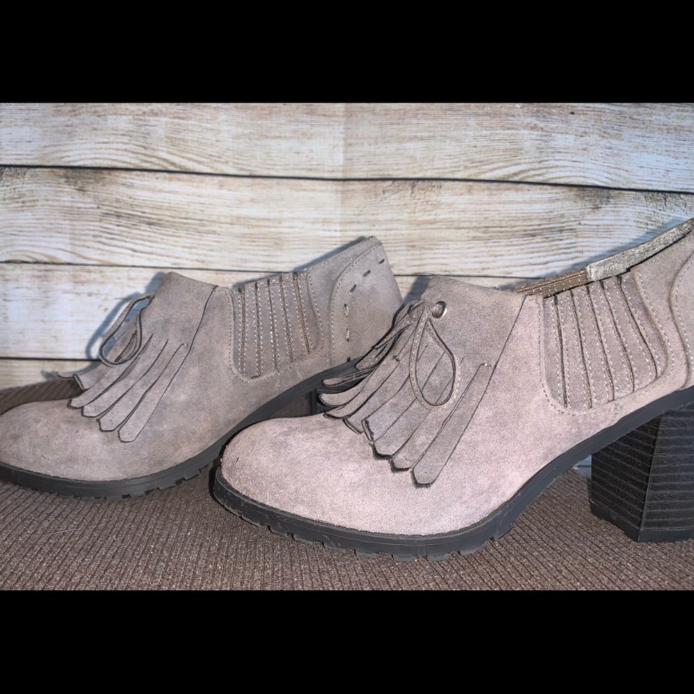 Ruff Hewn Grey Tassel Heeled Booties Size 7